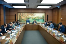 Các đại biểu Quốc hội tổ 1 thảo luận về các dự án luật 