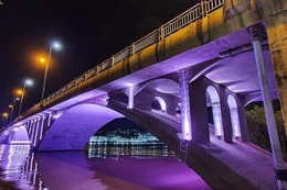 Gói thầu số 15 Lắp đặt hệ thống điện chiếu sáng mỹ thuật cầu qua cửa Thuận An