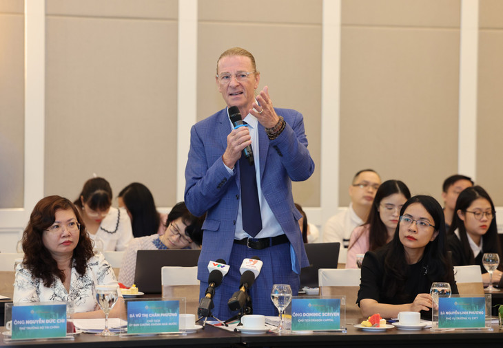 Chủ tịch Công ty Quản lý Quỹ Dragon Capital Việt Nam Dominic Scriven Chủ tịch Công ty Quản lý Quỹ Dragon Capital Việt Nam Dominic Scriven