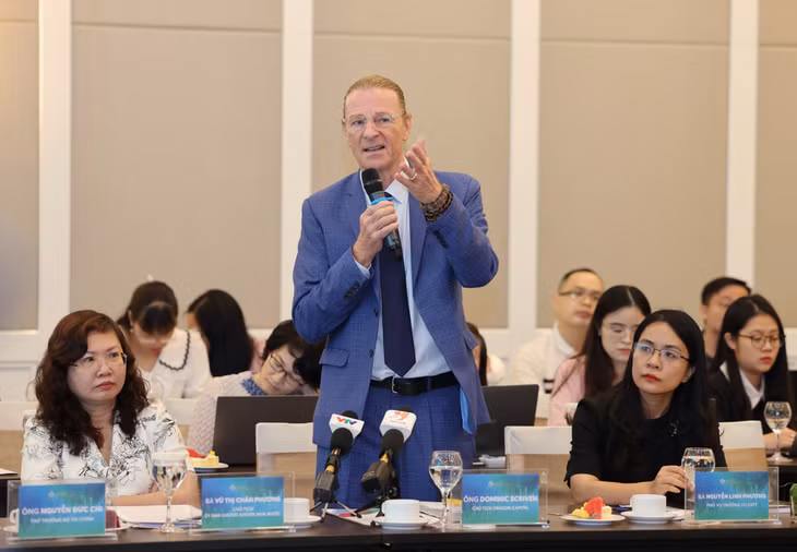 Chủ tịch Công ty Quản lý Quỹ Dragon Capital Việt Nam Dominic Scriven