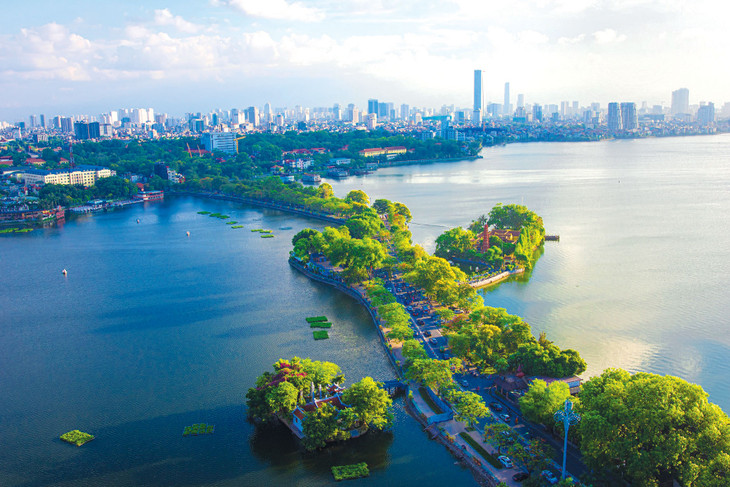 Việt Nam cần có những bước đi đột phá, quyết liệt hơn nữa để đưa nền kinh tế xanh từ quy mô 6,7 tỷ USD năm 2020 lên 300 tỷ USD đóng góp vào GDP quốc gia năm 2050. Ảnh: Anh Tuấn