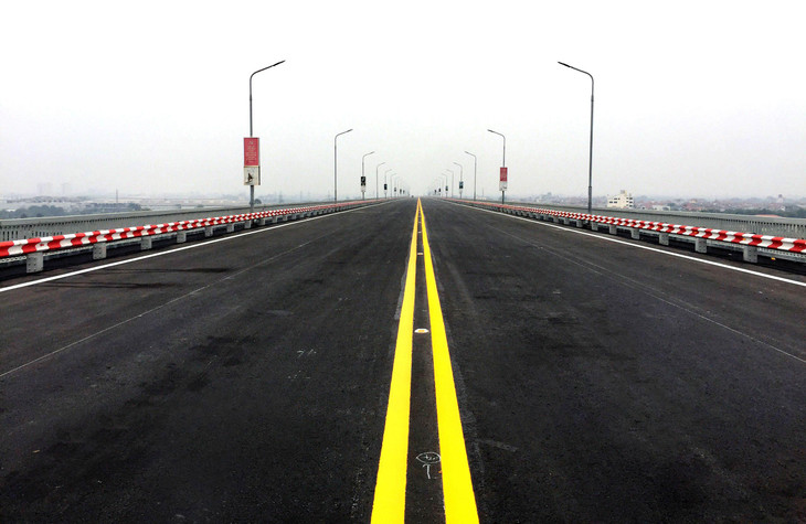 Từ giữa tháng 8/2020, cầu Thăng Long được lập rào chắn ngăn phương tiện lên cầu để bắt đầu đợt sửa chữa quy mô lớn.