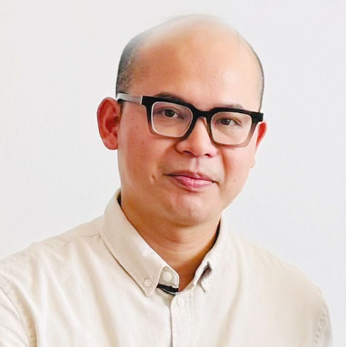 Lương Tiến Hiệp (*)