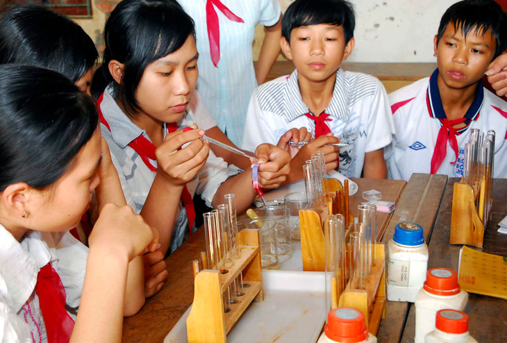 Vướng mắc trong khâu thẩm định giá làm chậm tiến độ mua sắm thiết bị giáo dục tại địa phương. Ảnh: Nhã Chi