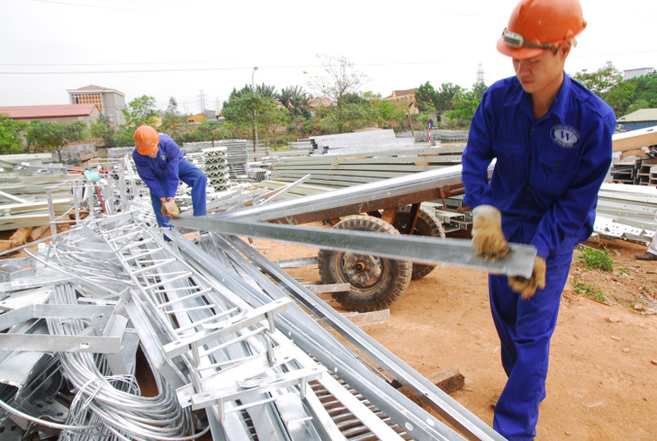 Việc ưu đãi hàng hóa có xuất xứ trong nước được Quốc hội thông qua sẽ góp phần thúc đẩy hoạt động sản xuất, tăng sức cạnh tranh của doanh nghiệp Việt. Ảnh: Lê Tiên Việc ưu đãi hàng hóa có xuất xứ trong nước được Quốc hội thông qua sẽ góp phần thúc đẩy hoạt động sản xuất, tăng sức cạnh tranh của doanh nghiệp Việt. Ảnh: Lê Tiên