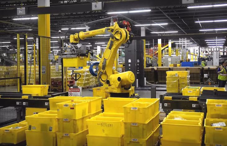 Các đối tác quốc tế lớn gặp khó khăn làm sụt giảm đơn hàng của doanh nghiệp Việt. Ảnh: NC st