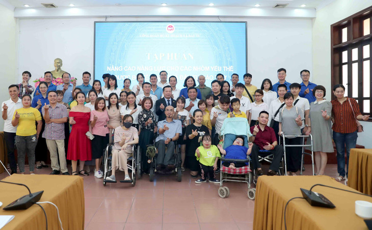 Bộ trưởng Nguyễn Chí Dũng cùng các thành viên tham dự Khóa tập huấn. Ảnh: Mpi Bộ trưởng Nguyễn Chí Dũng cùng các thành viên tham dự Khóa tập huấn. Ảnh: Mpi