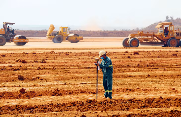 Dự án thành phần 4 thuộc Dự án Đầu tư xây dựng Cảng hàng không quốc tế Long Thành giai đoạn 1 gặp khó do không xác định được giá sàn nộp ngân sách nhà nước (m3). Ảnh: Tường Lâm
