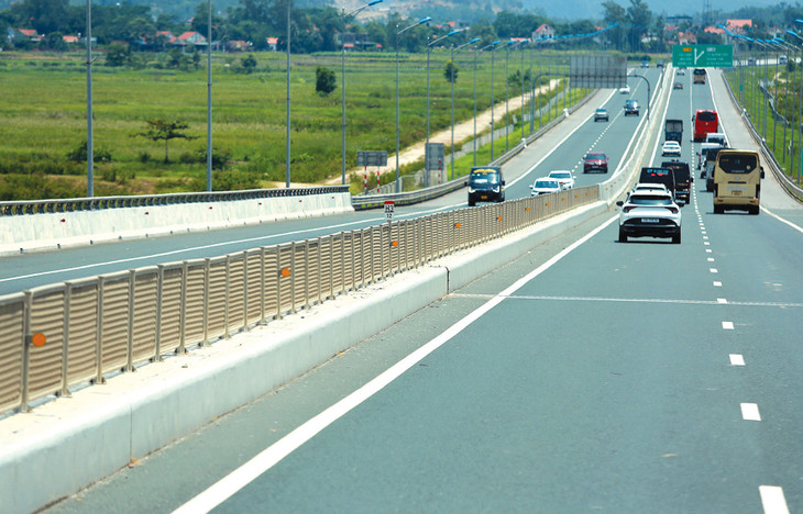 Nhiều dự án đường cao tốc do Nhà nước đầu tư hoàn toàn bằng vốn ngân sách nhà nước đã đưa vào khai thác đang cho lưu thông miễn phí. Ảnh: Nhã Chi
