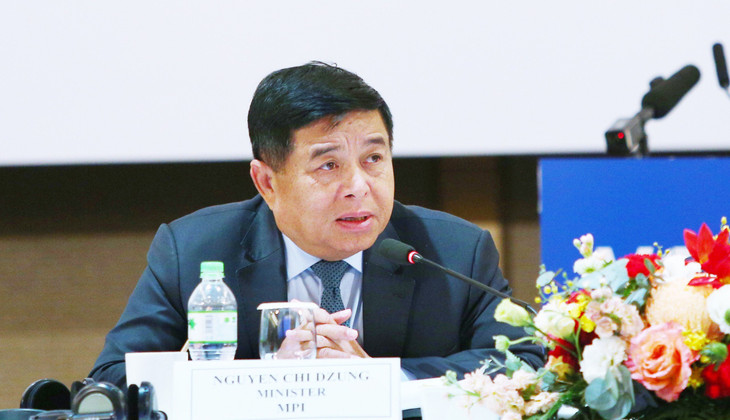 Bộ trưởng Nguyễn Chí Dũng khẳng định, những thành tựu của kinh tế Việt Nam trong những năm qua không thể không nhắc đến vai trò quan trọng của khu vực kinh tế có vốn đầu tư nước ngoài. Ảnh: Lê Tiên
