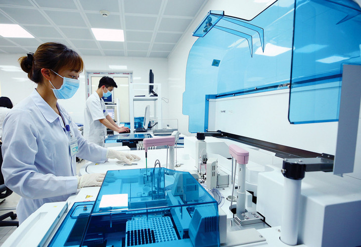 Nhiều lĩnh vực ưu tiên thu hút đầu tư PPP như y tế, năng lượng, xử lý rác thải, nước thải… chưa có hướng dẫn của ngành, dẫn đến lúng túng khi triển khai. Ảnh: Lê Tiên