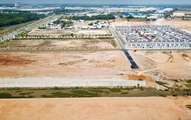 Nhiều dự án không thể triển khai do vướng mắc về thủ tục pháp lý. Ảnh minh họa: Tiên Giang