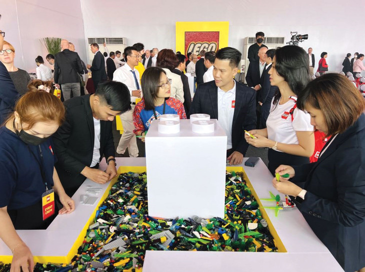 Trong 4 tháng đầu năm 2025, có 540 lượt dự án đầu tư nước ngoài đăng ký điều chỉnh vốn đầu tư, với tổng vốn tăng thêm là 6,4 tỷ USD, gấp 3,9 lần so với cùng kỳ năm trước. Ảnh: Lego Đan Mạch