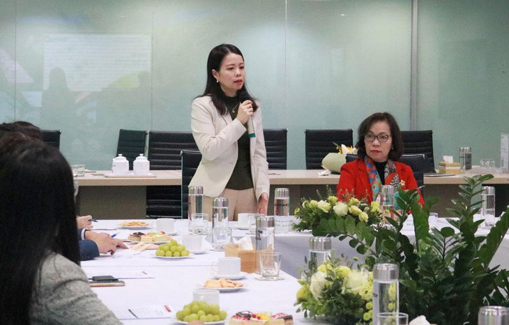 Bà Nguyễn Minh Hằng, Trợ lý Bộ trưởng Ngoại giao phát biểu tại buổi lễ