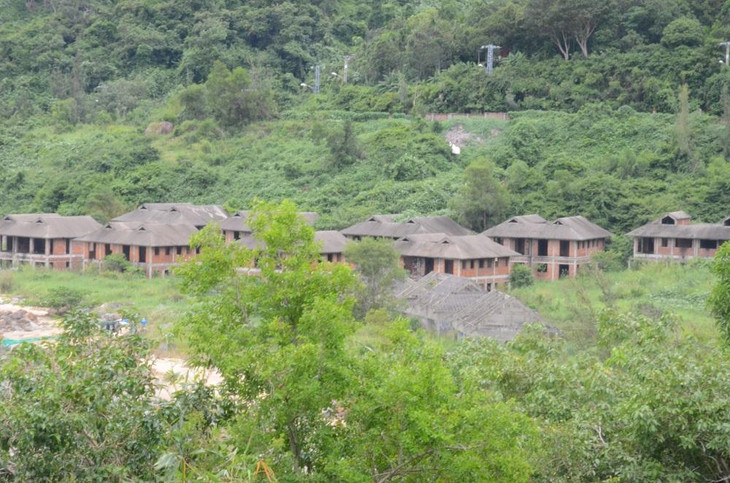 ...Đây là một trong những dự án có diện tích khá lớn, nằm ở vịnh biển đẹp nhưng lại có những sai phạm ngay từ đầu...