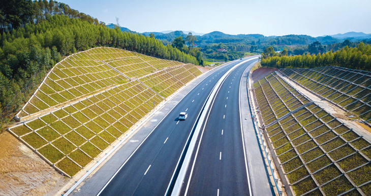 Doanh thu thực tế của Dự án BOT đầu tư xây dựng tuyến cao tốc Bắc Giang - Lạng Sơn chỉ đạt khoảng 30 tỷ đồng/tháng, tương đương 32% phương án tài chính. Ảnh: Trường Sơn