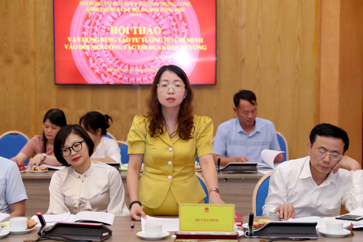 Vận dụng sáng tạo tư tưởng Hồ Chí Minh vào đổi mới công tác thi đua khen thưởng ảnh 7