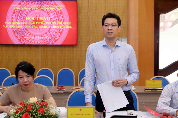 Vận dụng sáng tạo tư tưởng Hồ Chí Minh vào đổi mới công tác thi đua khen thưởng ảnh 5