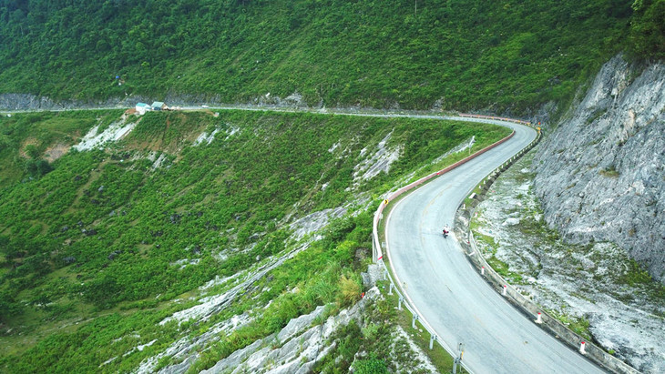 Quốc hội quyết nghị phân bổ 25.995,167 tỷ đồng số vốn còn lại của kế hoạch đầu tư công trung hạn vốn ngân sách trung ương giai đoạn 2021 - 2025 cho các bộ, cơ quan trung ương và địa phương. Ảnh: Lê Tiên