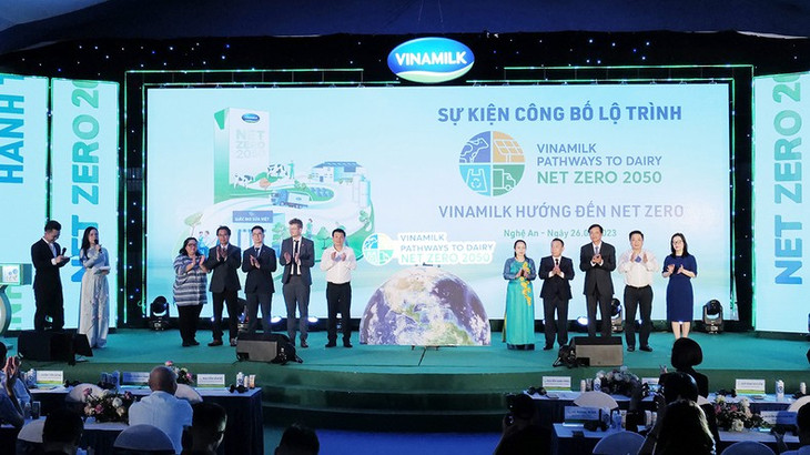 Nhà máy và trang trại đạt trung hòa carbon là những thành tựu đầu tiên trên hành trình Net Zero 2050 của Vinamilk