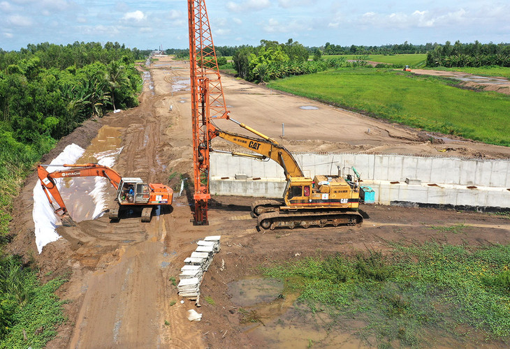 Nhiều địa phương đang cân nhắc phương án sắp xếp các ban quản lý dự án cấp huyện để không làm gián đoạn việc tổ chức thực hiện dự án đầu tư công. Ảnh: Nhã Chi Nhiều địa phương đang cân nhắc phương án sắp xếp các ban quản lý dự án cấp huyện để không làm gián đoạn việc tổ chức thực hiện dự án đầu tư công. Ảnh: Nhã Chi