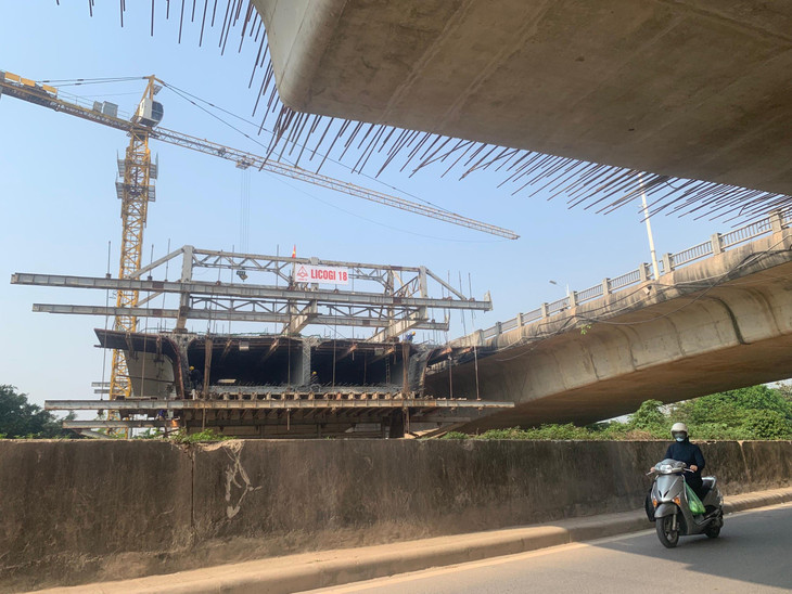 Hoàn thiện hệ thống kết cấu hạ tầng chiến lược đồng bộ, nhất là hạ tầng giao thông là một trong những nhiệm vụ, giải pháp cần ưu tiên thực hiện trong năm 2023. Ảnh: Tiên Giang