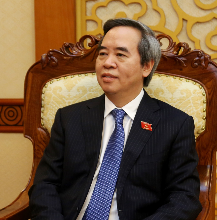 Đồng chí Nguyễn Văn Bình, Ủy viên Bộ Chính trị, Bí thư Trung ương Đảng, Trưởng Ban Kinh tế Trung ương trả lời phỏng vấn