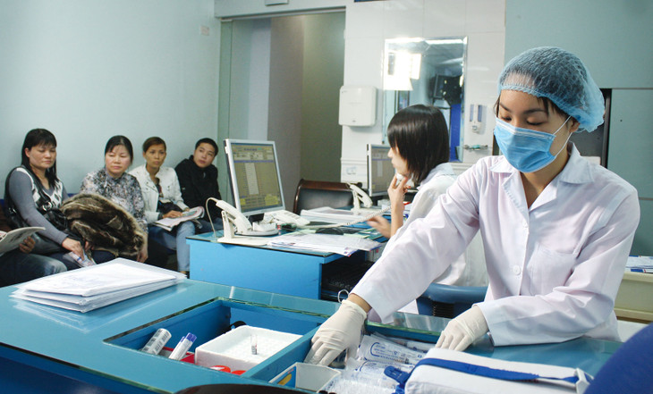 Luật Khám bệnh, chữa bệnh (sửa đổi) có hiệu lực từ 1/1/2024 xác định chủ trương đẩy mạnh hoạt động xã hội hóa tại các cơ sở y tế. Ảnh: Lê Tiên