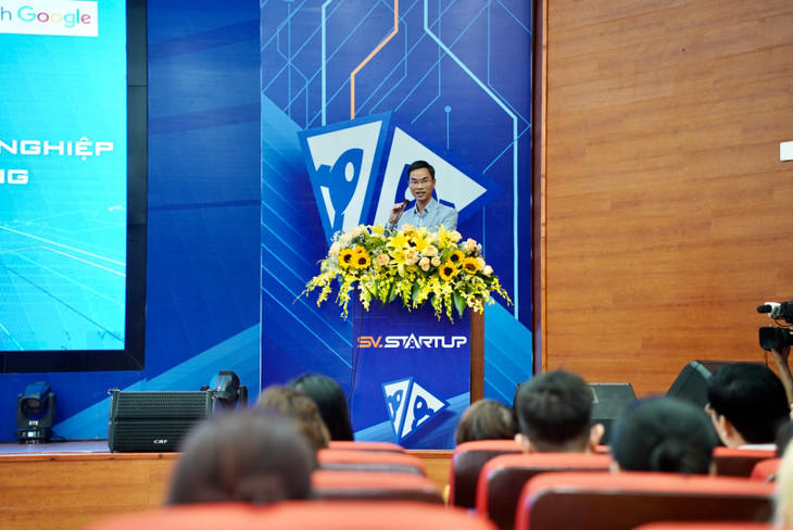 Phó Giám đốc Trung tâm Đổi mới sáng tạo Quốc gia (NIC) Đỗ Tiến Thịnh khẳng định, với vai trò là cơ quan bảo trợ VNEI, NIC kỳ vọng đẩy mạnh kết nối giữa các thành viên trong Mạng lưới. Ảnh: NIC