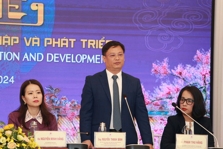 Phó chủ tịch Thường trực UBND tỉnh Thừa Thiên Huế Nguyễn Thanh Bình phát biểu tại họp báo. Ảnh: Lê Tiên