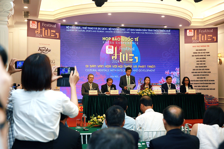 Toàn cảnh Họp báo quốc tế giới thiệu Festival Huế 2024 và Tuần lễ Festival nghệ thuật quốc tế Huế 2024 chiều 9/5. Ảnh: Lê Tiên