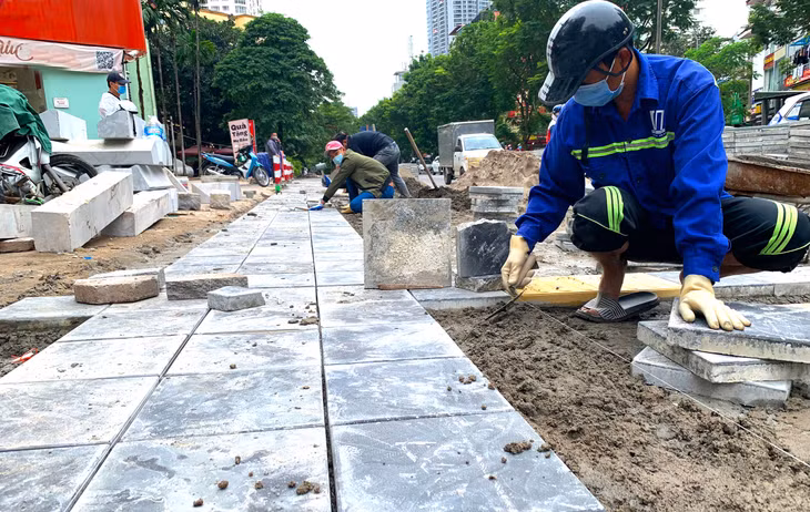 Trong quý I/2024, Bộ Xây dựng dự kiến ban hành bổ sung 318 mã định mức, Bộ Giao thông vận tải sẽ ban hành mới và điều chỉnh bổ sung 547 định mức dự toán công trình theo thẩm quyền. Ảnh: Nhã Chi