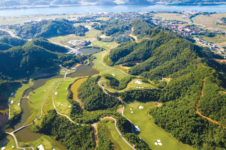 Hilltop Valley Golf Club là dự án gây được tiếng vang lớn của Geleximco tại Hòa Bình