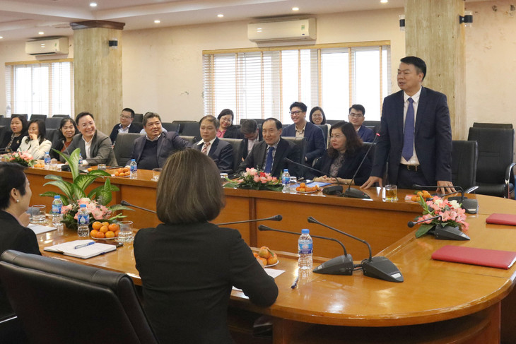 Thứ trưởng Bộ Tài chính Nguyễn Đức Chi phát biểu tại buổi lễ ký kết