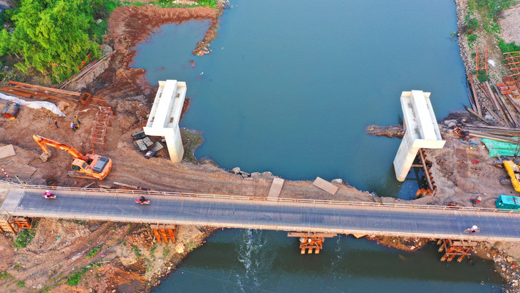 Một số doanh nghiệp xây dựng vì thiếu công ăn việc làm, thiếu dòng tiền… mà phải giảm giá sâu để trúng thầu. Ảnh minh họa: Lê Tiên Một số doanh nghiệp xây dựng vì thiếu công ăn việc làm, thiếu dòng tiền… mà phải giảm giá sâu để trúng thầu. Ảnh minh họa: Lê Tiên