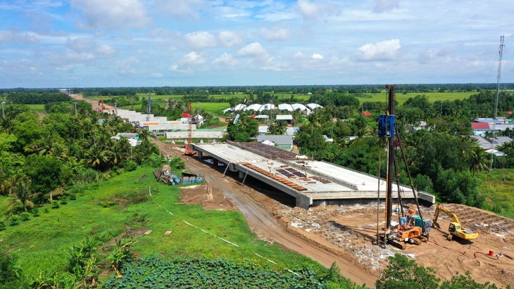 Cần đẩy nhanh tiến độ giải ngân vốn đầu tư công ngay từ đầu năm 2025 để tạo đột phá cho tăng trưởng kinh tế. Ảnh: Nhã Chi Cần đẩy nhanh tiến độ giải ngân vốn đầu tư công ngay từ đầu năm 2025 để tạo đột phá cho tăng trưởng kinh tế. Ảnh: Nhã Chi