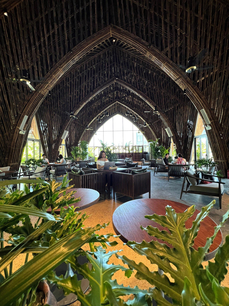 Không gian đa sắc trải nghiệm tại Tre Coffee - Lounge &amp; Dining