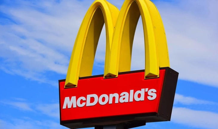 9. McDonald's - Giá trị thương hiệu: 129,321 tỷ USD 9. McDonald's - Giá trị thương hiệu: 129,321 tỷ USD