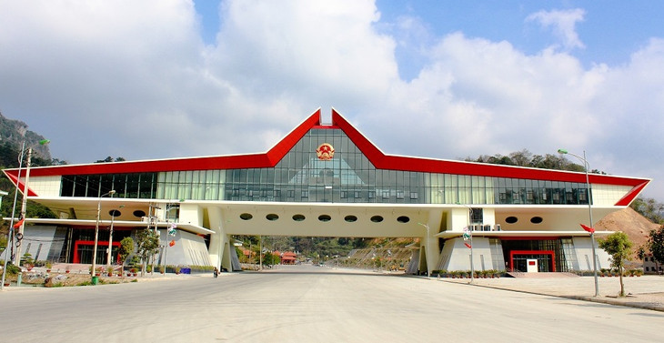 Cửa khẩu Hữu Nghị phát triển trở thành cửa khẩu kiểu mẫu ứng dụng công nghệ cao, cửa khẩu thông minh, là &quot;mô hình điển hình&quot; cho vận tải đường bộ của Việt Nam. Ảnh: Internet