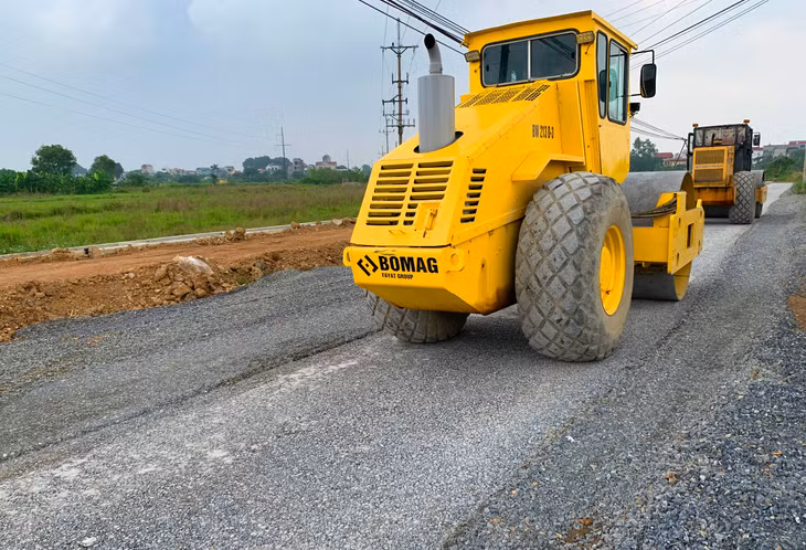 Thủ tướng Chính phủ yêu cầu năm 2023 giải ngân ít nhất 95% kế hoạch vốn đầu tư công. Ảnh: Nhã Chi