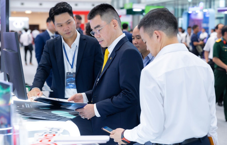 Giải pháp Made by FPT IS thu hút nhiều sự quan tâm của Lãnh đạo Ngân hàng Giải pháp Made by FPT IS thu hút nhiều sự quan tâm của Lãnh đạo Ngân hàng