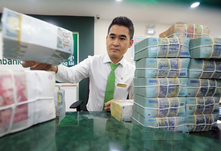 Ngày 28/9, Ngân hàng Nhà nước niêm yết tỷ giá USD/VND trung tâm ở mức 24.088 đồng, mức giá cao kỷ lục từ trước đến nay. Ảnh: Nhã Chi