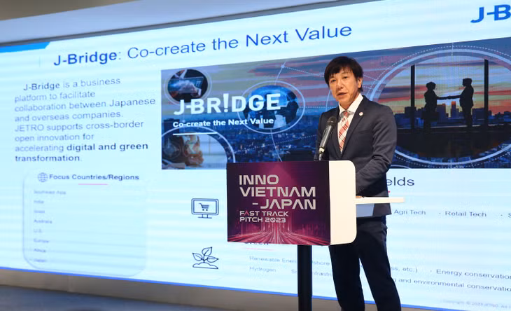 Ông Takeo Nakajima - Trưởng đại diện JETRO Hà Nội chia sẻ tại Lễ công bố. Ảnh: Lê Tiên