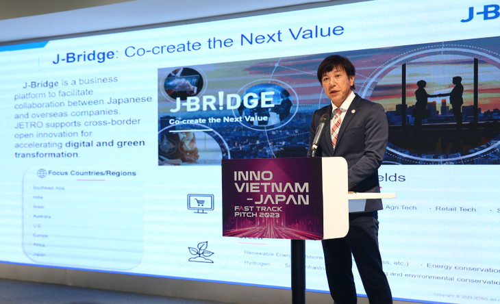 Ông Takeo Nakajima - Trưởng đại diện JETRO Hà Nội chia sẻ tại Lễ công bố. Ảnh: Lê Tiên