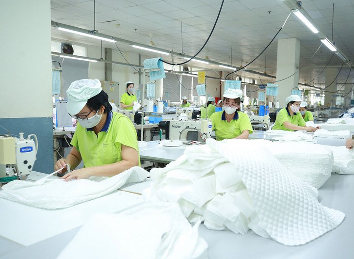 Mỹ là một trong những đối tác thương mại quan trọng của Việt Nam, nhất là đối với một số mặt hàng xuất khẩu như điện thoại di động, máy tính và sản phẩm điện tử, may mặc, giày dép... Ảnh: Lê Tiên