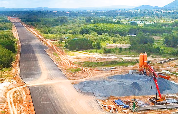 Nhà đầu tư mong muốn có những cơ chế và công cụ tài chính mới để mở rộng các kênh cấp vốn cho đầu tư hạ tầng giao thông. Ảnh: Tiên Giang