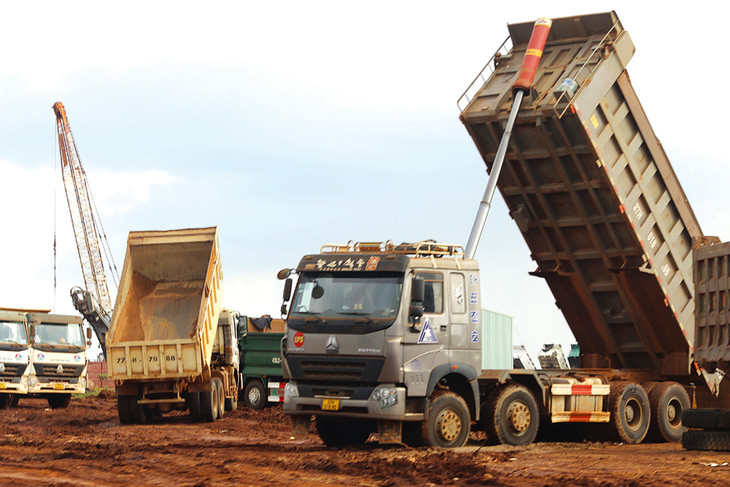 Khi liên danh với nhau, các nhà thầu phải nỗ lực cùng nhau, hỗ trợ nhau hoàn thành các cam kết với chủ đầu tư, với xã hội như trong hợp đồng đã ký kết. Ảnh minh họa: Song Lê