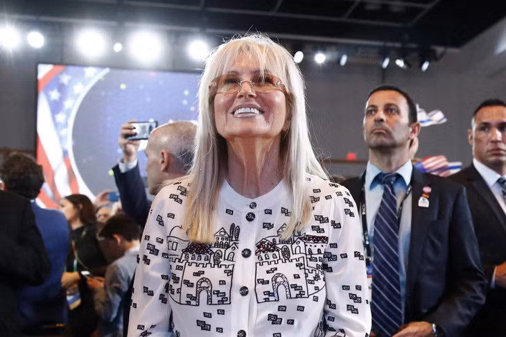 Miriam Adelson (76 tuổi) Tài sản: 29,2 tỷ USD Nguồn tài sản: Casino