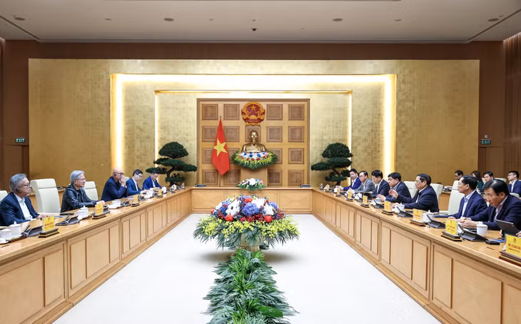 Chủ tịch NVIDIA Jensen Huang đánh giá cao tiềm năng, cơ hội lớn và chiến lược, tầm nhìn, cách tiếp cận rất rõ ràng, trọng tâm đầu tư hạ tầng của Việt Nam trong lĩnh vực bán dẫn và trí tuệ nhân tạo. Ảnh: VGP