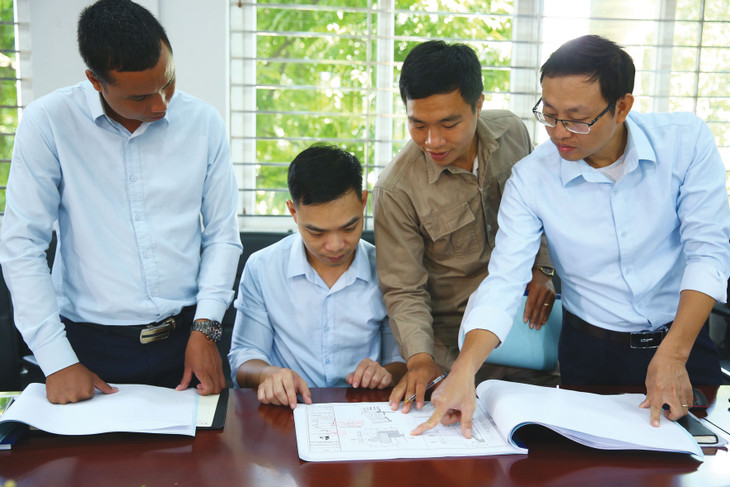 Một số gói thầu tư vấn trong lĩnh vực đất đai cũng bị phản ánh hạn chế nhà thầu khi yêu cầu quá cao về trình độ học vấn, bằng cấp của nhân sự chủ chốt. Ảnh minh họa: Nhã Chi